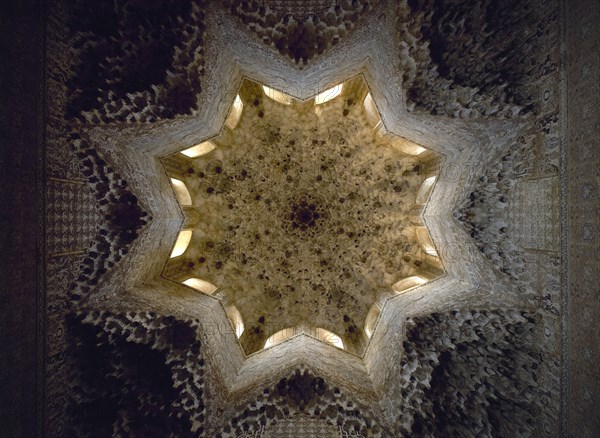 (QUBBA DE LOS ABENCERRAJES) CUPULA
GRANADA, ALHAMBRA-SALA DE ABENCERRAJES
GRANADA