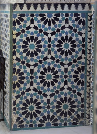 PANEL DE ALICATADOS NAZARI-S XIII-ALMENAS ESCALONADAS
GRANADA, ALHAMBRA-CUARTO STO DOMINGO
GRANADA