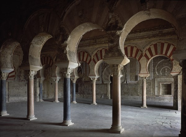 CASA REAL-COLUMNATAS DEL SALON RICO-S X-ARQUITECTURA HISPANOMUSULMANA-EPOCA CALIFAL
PROVINCIA, MEDINA AZAHARA
CORDOBA

This image is not downloadable. Contact us for the high res.