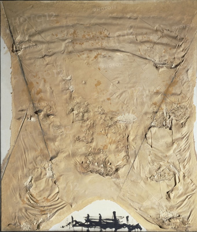 TAPIES ANTONI 1923-
MATERIA OCRE SOBRE TELA VIRGEN 1969-TECNICA MIXTA/LIENZO 196X171 CM
BARCELONA, BANCO URQUIJO
BARCELONA