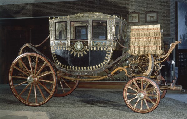 BERLINA DE GALA LLAMADA DE LA CORONA DUCAL
MADRID, MUSEO CARRUAJES
MADRID

This image is not downloadable. Contact us for the high res.