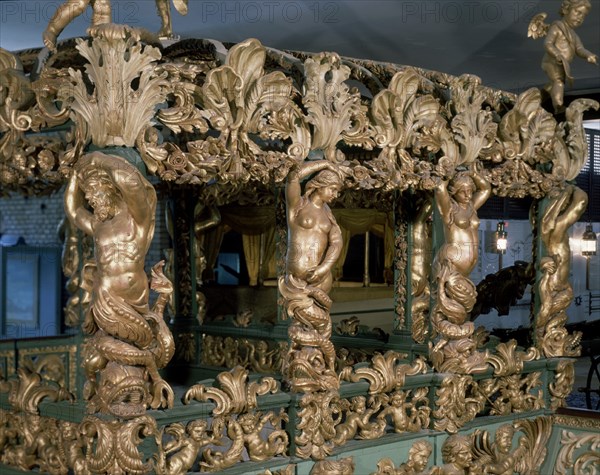 TEMPLETE CON CARIATIDES DE LA GONDOLA DE FELIPE V
ARANJUEZ, MUSEO FALUAS
MADRID