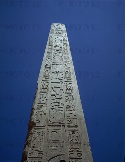 TEMPLO AMON RA - OBELISCO DE TUMOSIS I
TEBAS, KARNAC
EGIPTO