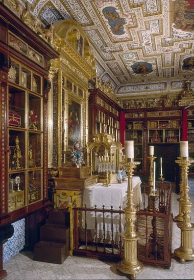 RELICARIO  VISTA DEL ALTAR
MADRID, CONVENTO DE LA ENCARNACION
MADRID

This image is not downloadable. Contact us for the high res.