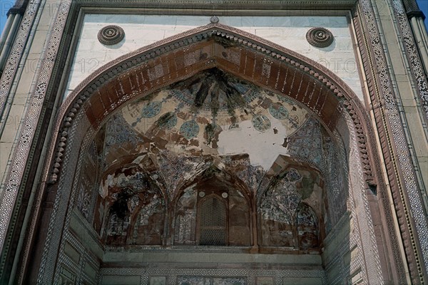 JAMI MASJID-PUERTA DE ENTRADA ESTE-AÑO 1571-ESTILO MOGOL
AGRA, FATEHPUR SIKRI
INDIA