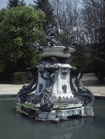 JARDIN - FUENTE DE HERCULES
LA GRANJA, PALACIO REAL-JARDINES
SEGOVIA

This image is not downloadable. Contact us for the high res.