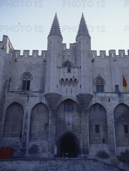 PALACIO DE LOS PAPAS - PUERTA PRINCIPAL (SIGLO XIV)
AVIGNON, PALACIO DE LOS PAPAS
FRANCIA

This image is not downloadable. Contact us for the high res.