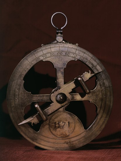 ASTROLABIO NAUTICO DE 1571
MADRID, MUSEO NAVAL
MADRID