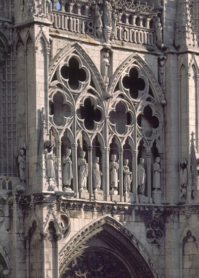DET DE LA FACHADA PRINCIPAL GOTICA-PUERTA DE STA MARIA/REAL/PERDON - S XIII
BURGOS, CATEDRAL-EXTERIOR
BURGOS