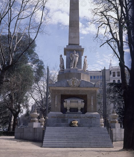 Gonzalez Velázquez, Obelisk of May, the 2nd
