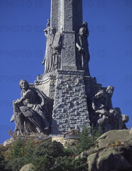 CRUZ-BASE-ESCULTURAS EVANGELISTAS-VIRTUDE
CUELGAMUROS, VALLE DE LOS CAIDOS
MADRID

This image is not downloadable. Contact us for the high res.