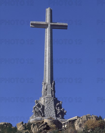 CRUZ MONUMENTAL-150 M ALTURA
CUELGAMUROS, VALLE DE LOS CAIDOS
MADRID

This image is not downloadable. Contact us for the high res.