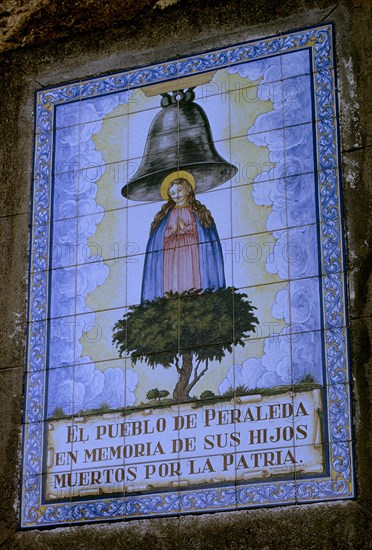 PLAZA MAYOR-MOSAICO DE CERAMICA-VIRGEN
PERALEDA DE LA MATA, EXTERIOR
CACERES