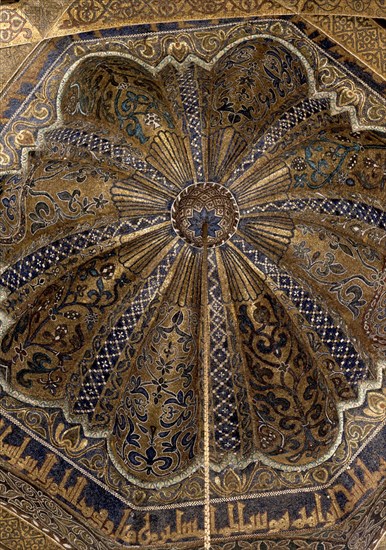 MIHRAB-CUPULA DE LA KIBLIA-DET DE MOSAICO BIZANTINO
CORDOBA, MEZQUITA
CORDOBA

This image is not downloadable. Contact us for the high res.
