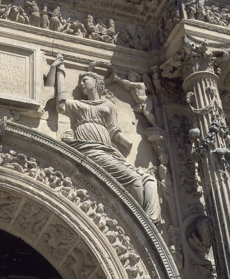 VANDELVIRA ANDRES 1509/75
ARCO SOBRE LA PUERTA-DETALLE
UBEDA, CAPILLA DEL SALVADOR
JAEN