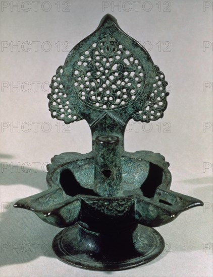 CANDIL EN BRONCE-NAZARI S XIV
MADRID, INSTITUTO VALENCIA DE DON JUAN
MADRID

This image is not downloadable. Contact us for the high res.