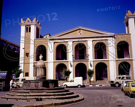 AYUNTAMIENTO-FACHADA Y FUENTE
BERJA, EXTERIOR
ALMERIA