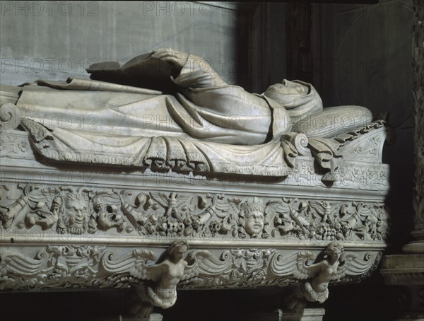 SEPULCRO DE DONA CATALINA DE RIVERA - SIGLO XVI
SEVILLA, IGLESIA DE LA ANUNCIACION
SEVILLA

This image is not downloadable. Contact us for the high res.