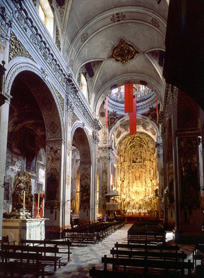 INTERIOR DESDE LOS PIES
SEVILLA, IGLESIA DE LA MAGDALENA
SEVILLA