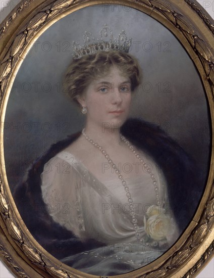 AQUINO Y LOSADA NICOLAS
VICTORIA EUGENIA-REINA-ESPOSA DE ALFONSO XIII- OVALO- 52x63 - PASTEL
MADRID, SENADO-PINTURA
MADRID