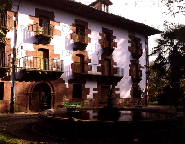 CASA-PALACIO SENORIAL-FACHADA
ORONOZ MUGAIRE, EXTERIOR
NAVARRA

This image is not downloadable. Contact us for the high res.