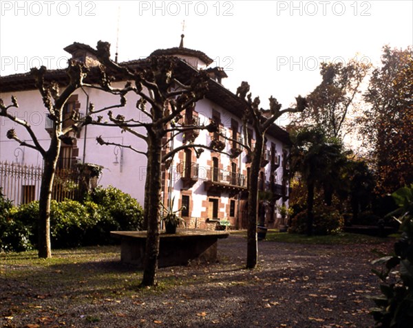 CASA-PALACIO SENORIAL-FACHADA
ORONOZ MUGAIRE, EXTERIOR
NAVARRA

This image is not downloadable. Contact us for the high res.