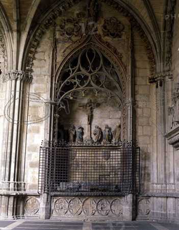CLAUSTRO-SEPULCRO DE GARRO-VISTA FRONTAL-GOTICO
PAMPLONA, CATEDRAL
NAVARRA

This image is not downloadable. Contact us for the high res.