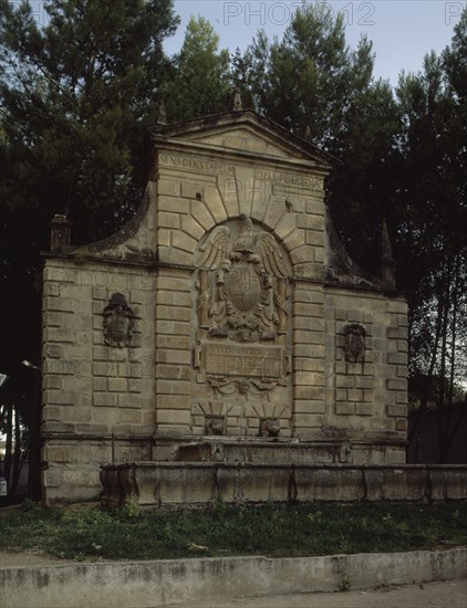 FUENTE NUEVA MONUMENTAL EN LA PLAZA DE PIERRE CURIE
MARTOS, EXTERIOR
JAEN

This image is not downloadable. Contact us for the high res.