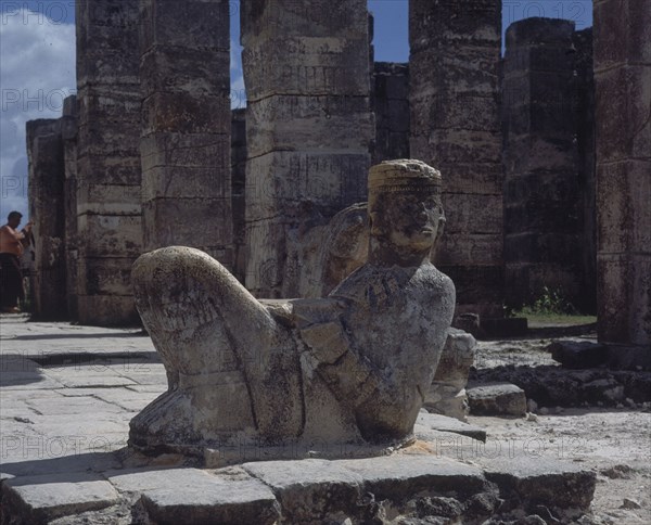 ESCULTURA DE CHAC-MOOL-TOLTECA
CHICHEN ITZA, TEMPLO DE LOS GUERREROS
MEXICO