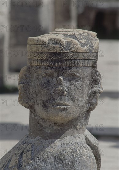 ESCULTURA DE CHAC-MOOL-DET CARA
CHICHEN ITZA, TEMPLO DE LOS GUERREROS
MEXICO