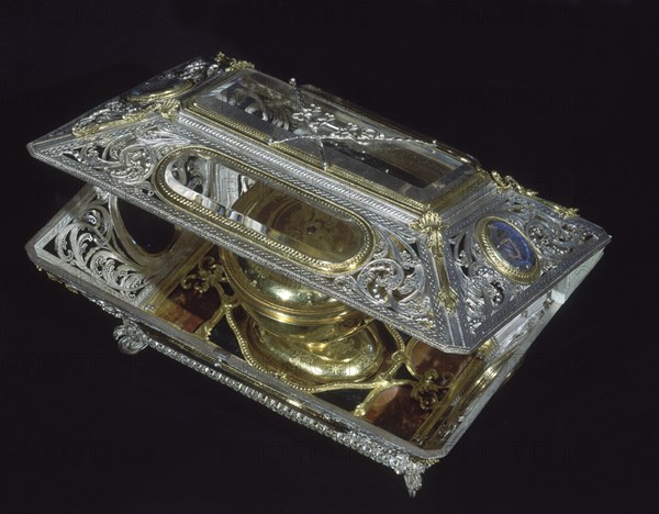 URNA DE JUEVES SANTO-PLATA-ORO-CRISTAL Y AGATA-PROCEDENTE DE ITALIA
SALAMANCA, UNIVERSIDAD-MUSEO
SALAMANCA

This image is not downloadable. Contact us for the high res.