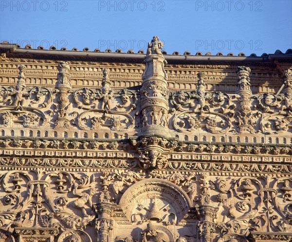 EXTERIOR-DET SUPERIOR DE LA FACHADA-ADORNOS PLATERESCOS-
SALAMANCA, UNIVERSIDAD
SALAMANCA

This image is not downloadable. Contact us for the high res.