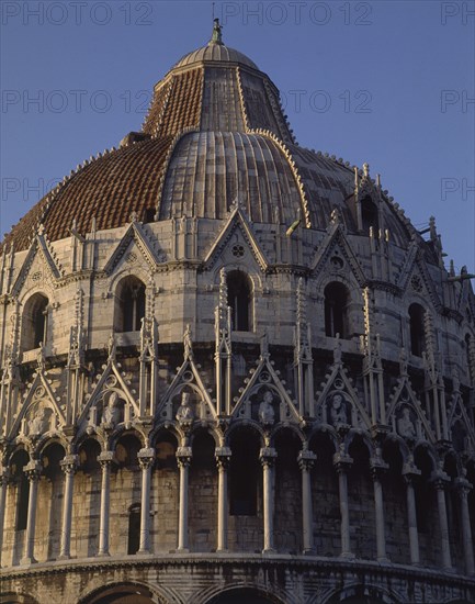 DIOTISALVI
EXTERIOR-(1153 a 1278)-DETALLE DE LA CUPULA SIN TEJAS-
PISA, BAPTISTERIO
ITALIA

This image is not downloadable. Contact us for the high res.