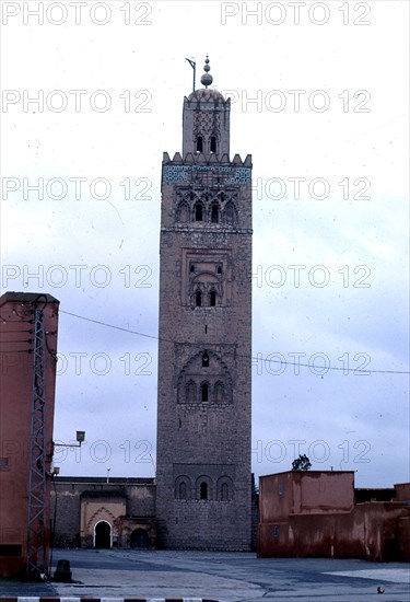 MINARETE DE LA MEZQUITA DE KUTUBYYA - ARTE ALMOHADE S XII
MARRAKECH, MEZQUITA DE KUTUBIYYA
MARRUECOS

This image is not downloadable. Contact us for the high res.