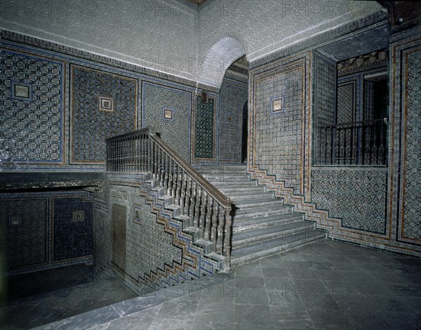 ESCALERA CON ZOCALOS DE AZULEJOS-S XVI-ARQUITECTURA RENACENTISTA-DECORACION MUDEJAR
SEVILLA, PALACIO PILATOS
SEVILLA

This image is not downloadable. Contact us for the high res.