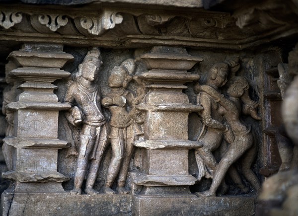 DET DE DECORACION CON RELIEVES EROTICOS(MAITHUNA)-
KHAJURAHO, EXTERIOR
INDIA

This image is not downloadable. Contact us for the high res.
