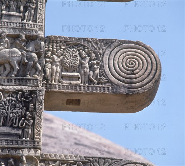 STUPA Nº1-ADORACION ARBOL SAGRADO-DET TORANA(PUERTA)NORTE
SANCHI, STUPA 1
INDIA