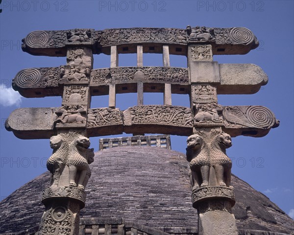 STUPA Nº1-DET TORANA(PUERTA)S-RELIEVES-S I AC-ARTE HINDU
SANCHI, STUPA 1
INDIA