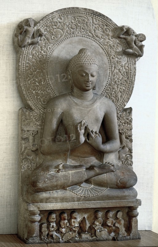 ESCUELA DE SARNATH
ESCULTURA BUDICA(GIRA RUEDA DE LA LEY)V CENTURIA-ESTIL GUPTA
SARNATH, MUSEO
INDIA

This image is not downloadable. Contact us for the high res.