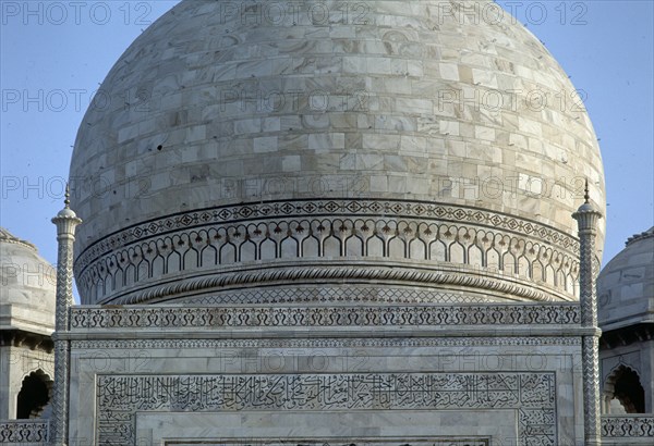 DET DE PARTE DE LA CUPULA Y ARCO TUDOR-RELIEVES VEGETALES
AGRA, TAJ MAHAL
INDIA

This image is not downloadable. Contact us for the high res.