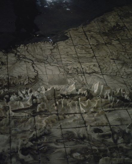 DET SUELO:RELIEVE EN MARMOL DE MAPA TOPOGRAFICO DE INDIA Y CORDILLERA NEPALI
BENARES, TEMPLO DIOS TIERRA
INDIA

This image is not downloadable. Contact us for the high res.