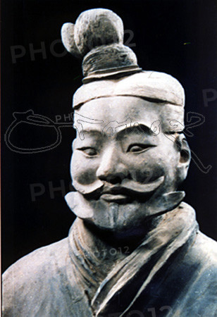 MUSEO-ESTATUA EN TIERRA COCIDA DE UN CABALLERO-DETALLE CABEZA-S III A J.C.
XIAN, MAUSOLEO QIN SHI HUANG
CHINA

This image is not downloadable. Contact us for the high res.