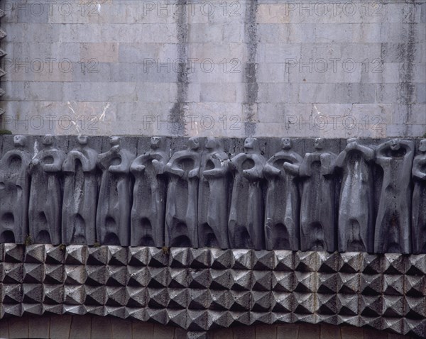 OTEIZA JORGE 1908/2003
EXTERIOR-FACHADA DE LA BASILICA-ESCULTURA DE APOSTOSTOLES-
OÑATE, SANTUARIO DE ARANZAZU
GUIPUZCOA

This image is not downloadable. Contact us for the high res.