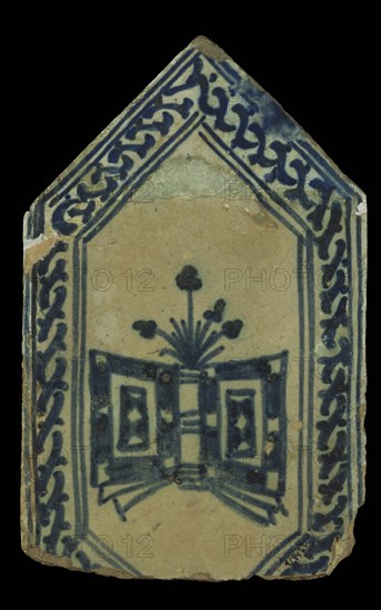 ALFARDON DE MANISES S XV-LIBRO ABIERTO-EMBLEMA DE ALFONSO V
VALENCIA, MUSEO CERAMICA GONZALEZ MARTI
VALENCIA

This image is not downloadable. Contact us for the high res.