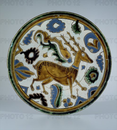PLATO DE CUERDA SECA CON CIERVO Y MOTIVOS FLORALES-1500
MADRID, INSTITUTO VALENCIA DE DON JUAN
MADRID