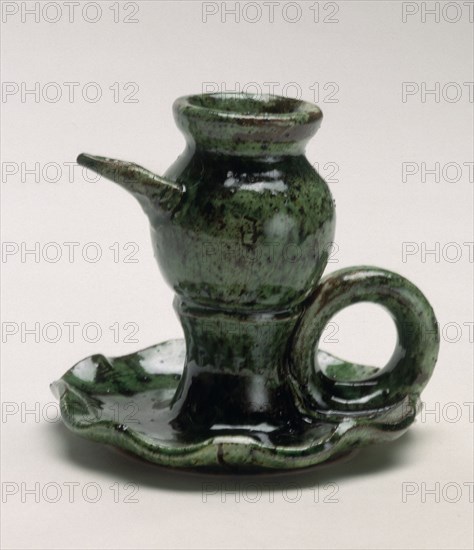 CANDIL VIDRIADO EN VERDE Y NEGRO-S XX ARTE POPULAR
COIN, COLECCION PARTICULAR
MALAGA

This image is not downloadable. Contact us for the high res.