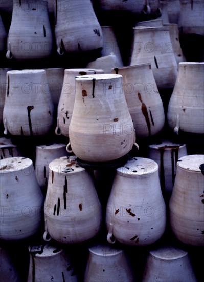 ORZAS SEMIVIDRADAS APILADAS - CERAMICA POPULARA S XX
AGOST, COLECCION PARTICULAR
ALICANTE