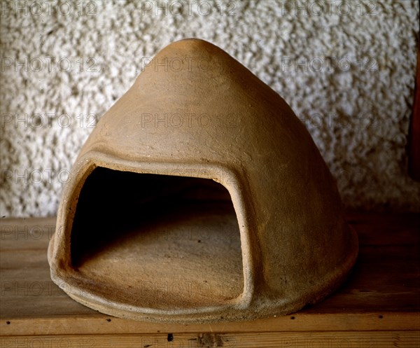 HORNO PARA EL PAN - CERAMICA SIN VIDRIAR - ARTE POPULAR S XX
PERERUELA, COLECCION PARTICULAR
ZAMORA

This image is not downloadable. Contact us for the high res.
