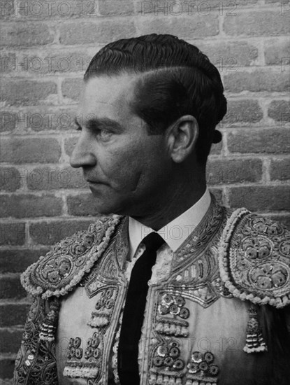 E-FOTOGRAFIA DEL TORERO ANTONIO BIENVENIDA-B/N
MADRID, COLECCION PARTICULAR
MADRID

This image is not downloadable. Contact us for the high res.