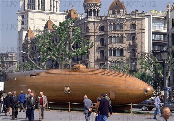 MONTURIOL NARCISO 1819/85
SUBMARINO DE MONTURIOL-REPRODUCCION-1ªINMERSION EN BARNA EL 2/10/1864
BARCELONA, EXTERIOR
BARCELONA